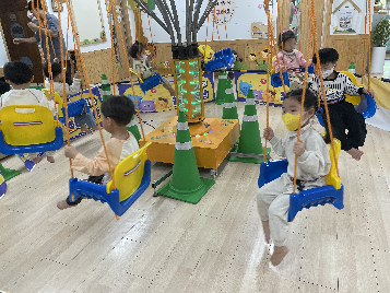 4월 찾아오는 체험학습 에어바운스